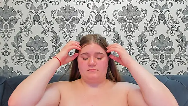 LissaBigTitts: вебкам-шоу