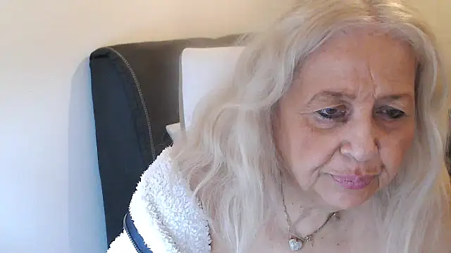 SusiLifeXXX Adlı Modelin Canlı XXX Sohbeti