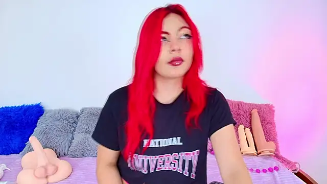 Cloee_Lovee Chat XXX in diretta