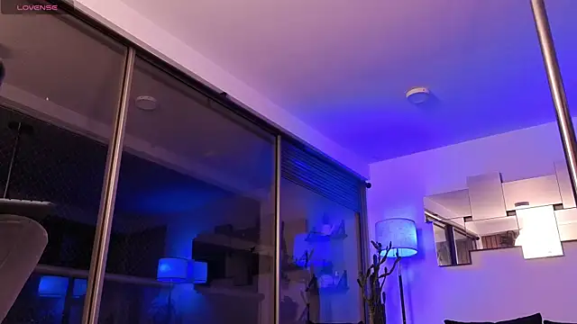 mandi4pole_のライブXXXチャット