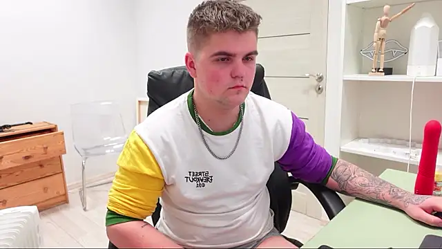 Jackson_Teeleのウェブカメラショー