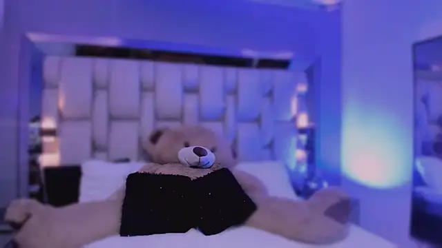 revenmiller_'s Live XXX Chat