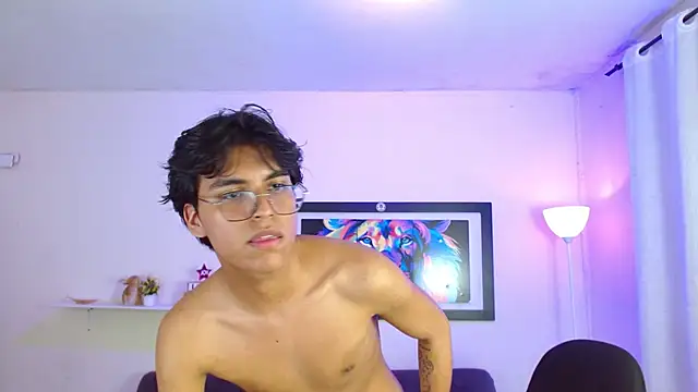 Maecum18 Chat XXX live