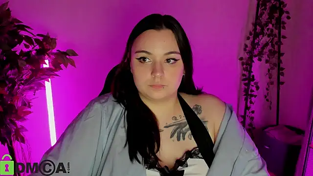 Mia_R0ss Chat XXX in diretta