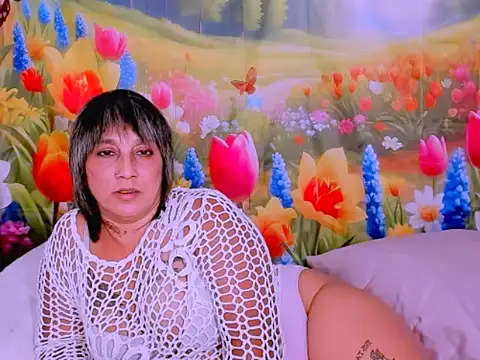 indianroxy: απευθείας συνομιλία ΧΧΧ