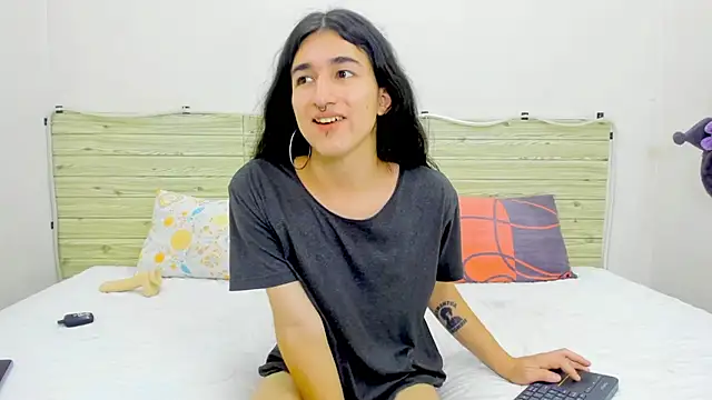 Evil_Queen13's Live XXX Chat