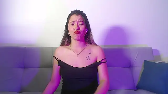 แชท XXX สดของ hanna__jones7