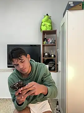 DavShi Chat XXX in diretta