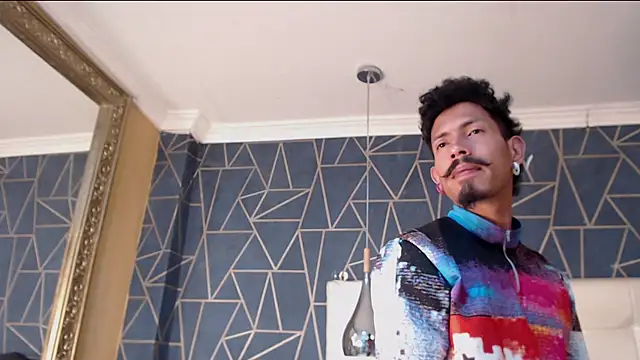 NoaahTylor webcam show