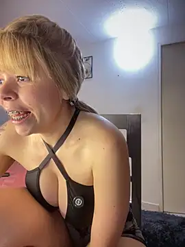 carolina16loveのライブXXXチャット