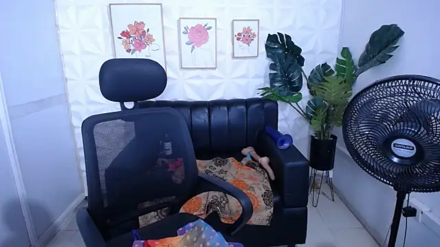 Valentinaa_mature's Live XXX Chat