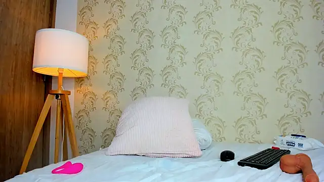 mahia_montenegro Webcam show