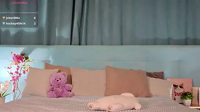 Aurora_Bennet élő XXX-chatje