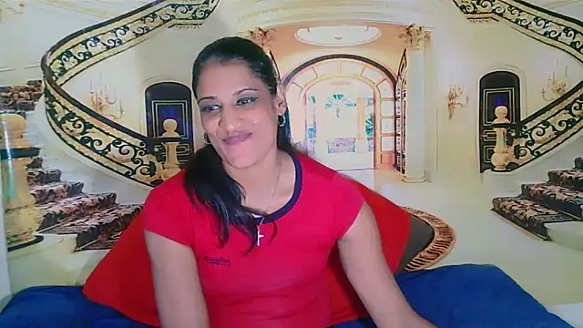 IndianSexcSmyle élő XXX-chatje