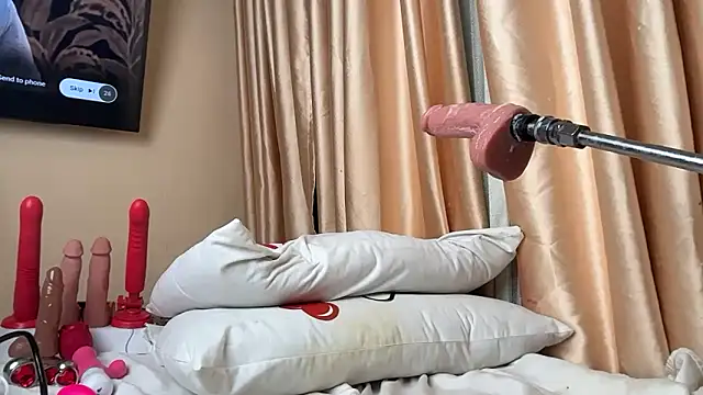 AudreySpanksFuck-: онлайн-секс-чат