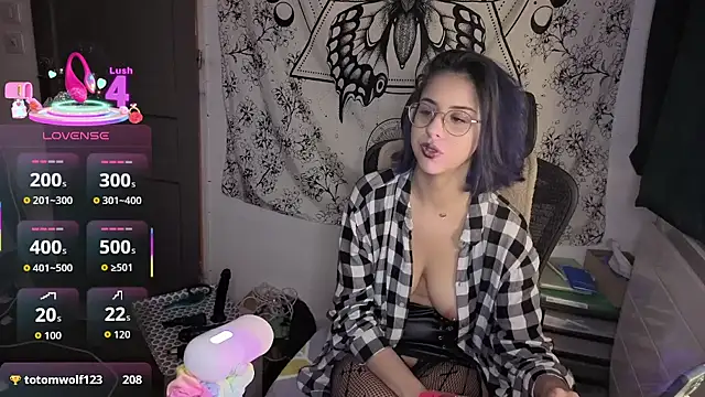 LisandreLaVenale élő XXX-chatje