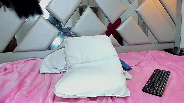 Nahomi-Hill: απευθείας συνομιλία ΧΧΧ