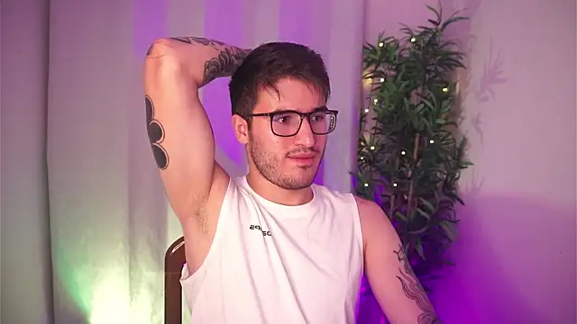 Онлайн чат XXX Tony_Wylie