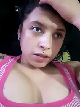 Živý XXX chat petite_coral