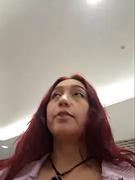 Eveeelyn25 élő XXX-chatje