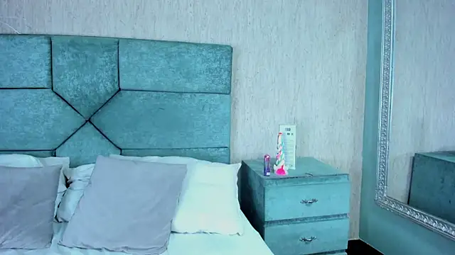 NaomySakura 라이브 XXX 채팅