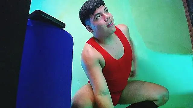 Show modela Uriel_Ray_ na web-kameri