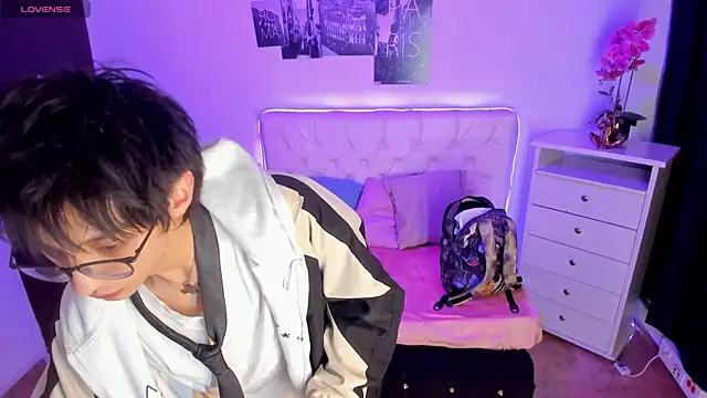 แชท XXX สดของ Juli_Roos_