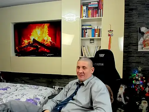 SpartacusDaddy48's Live XXX Chat