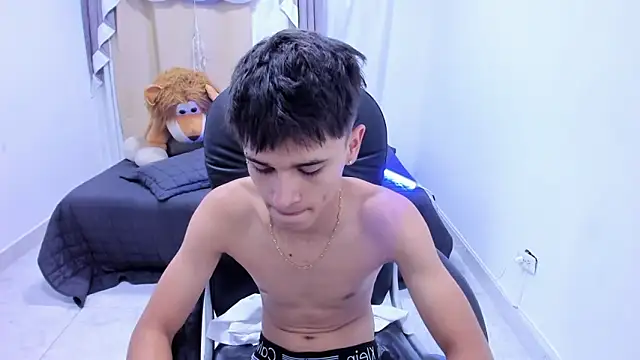 แชท XXX สดของ Aron_Boyy