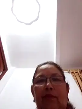 Chat XXX en directo de Cessi50