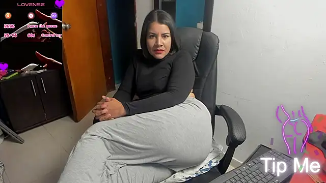 peanut_tangerine élő XXX-chatje