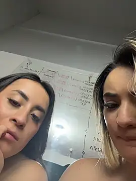 Antonella_Julieta: απευθείας συνομιλία ΧΧΧ