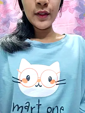 Pokazy przed kamerką – Your_Private_Girl