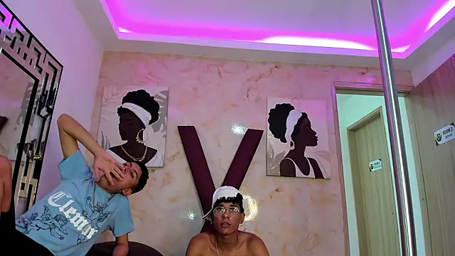 Show de webcam de COUPLES_BOYS