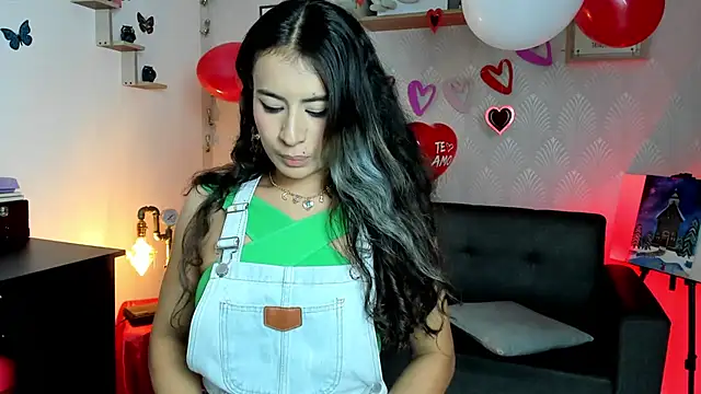 Alaia_Love77 现场XXX聊天