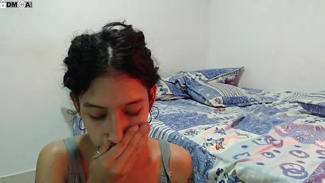 Chatroom XXX en direct de AlinaWoolf_