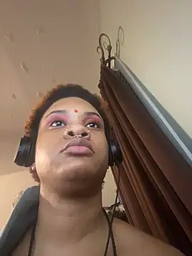 Živý XXX chat nickytheehawtie