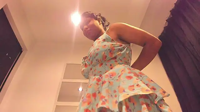 Онлайн чат XXX Sofi_Fox_