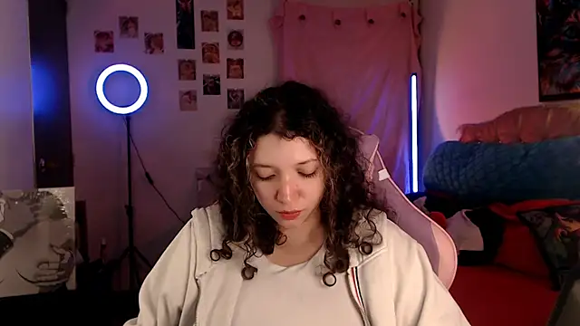 Show modela AllyDonfort na web-kameri