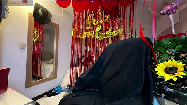 cloe_small Live XXX Chat