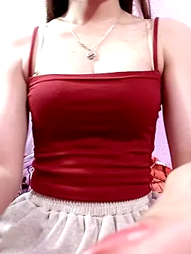 CherryBeii 在線直播表演