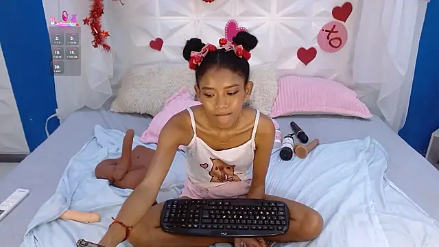 XXX chat uživo modela adisson_petite1