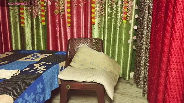 Freesoul5678 Adlı Modelin Canlı XXX Sohbeti