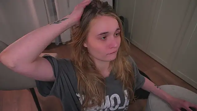 lisa_schiele Adlı Modelin Canlı XXX Sohbeti