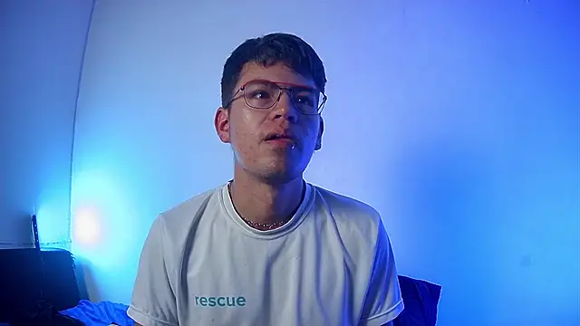 nicolatinboy Live XXX-chat