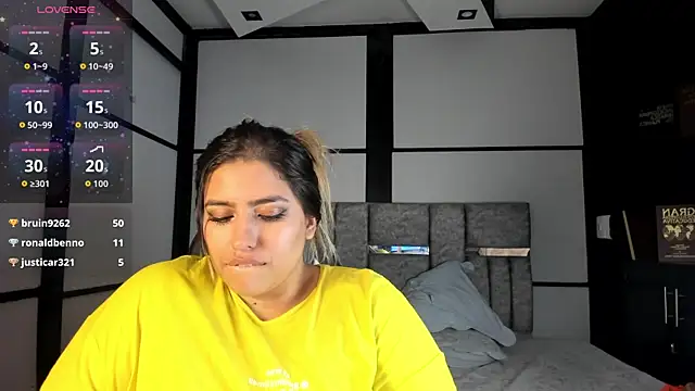 AmbarBrownn_ Adlı Modelin Canlı XXX Sohbeti