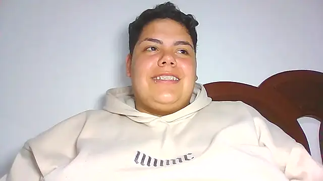 Hailey_Curvyのウェブカメラショー