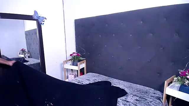 Delilah_Blazee Obrolan Langsung XXX