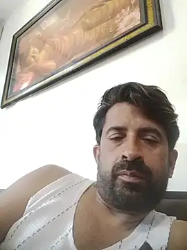 XxX_KING30 Adlı Modelin Canlı XXX Sohbeti