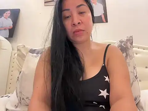 Tightwetholesxx 现场XXX聊天